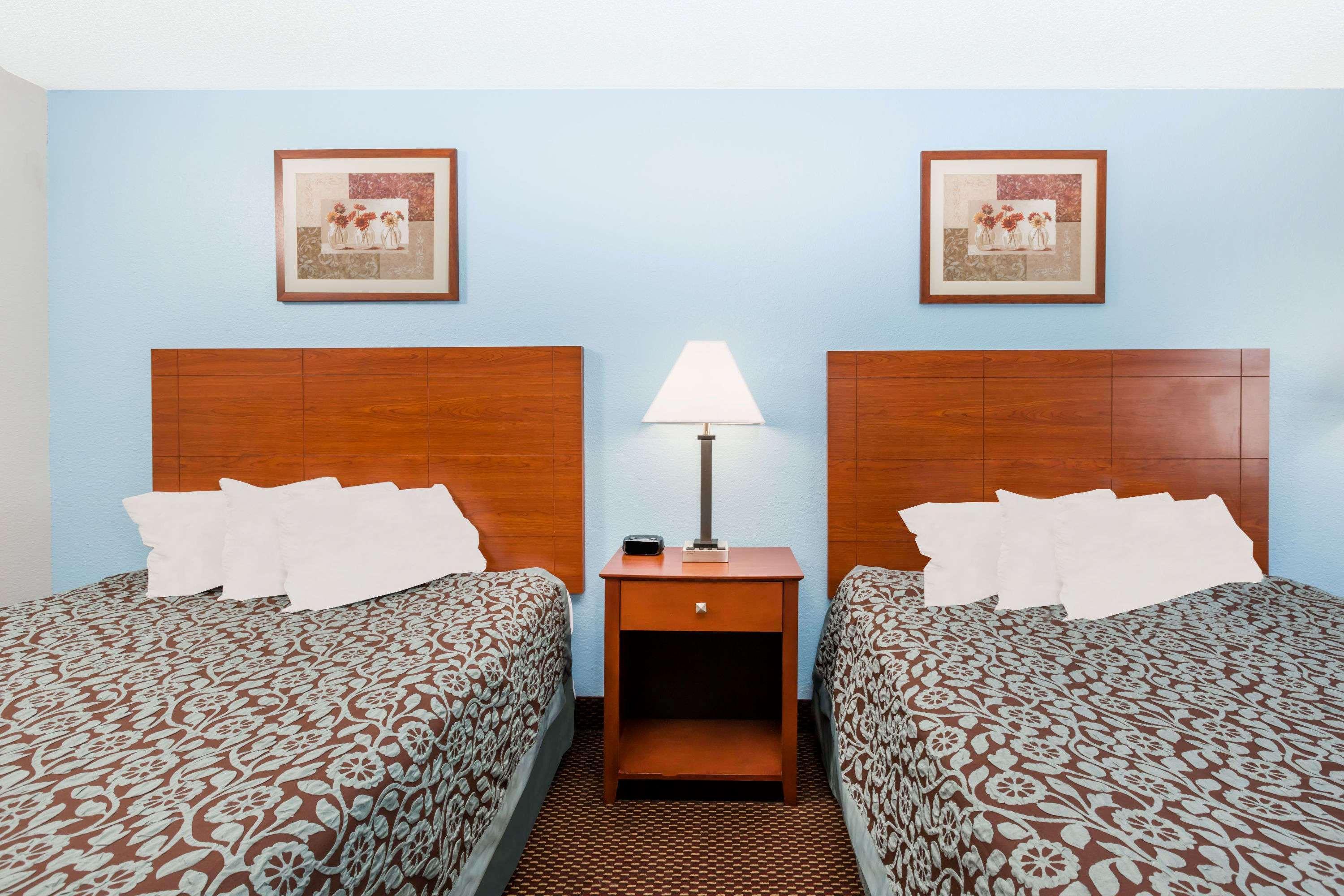 Days Inn By Wyndham Ankeny - Des Moines Екстериор снимка